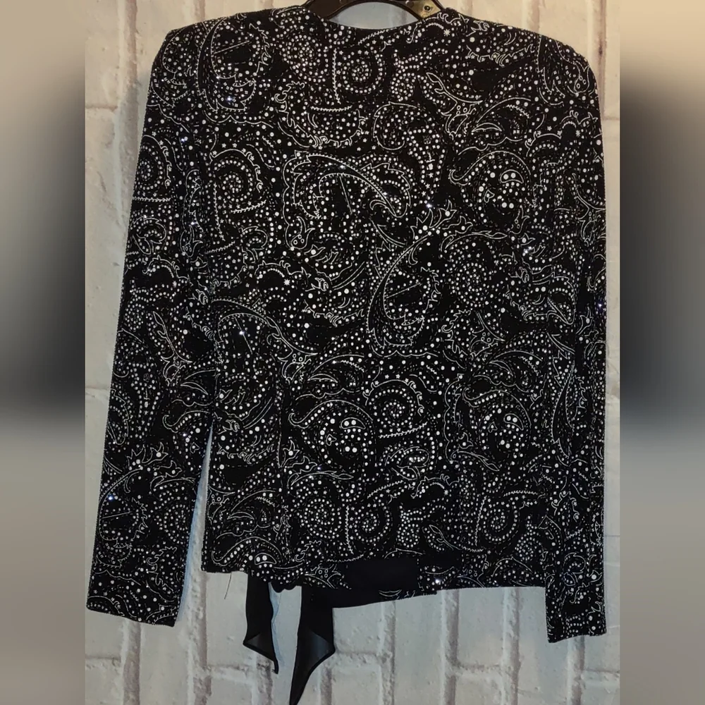 Alex Evening Blouse - Picture 2 of 6